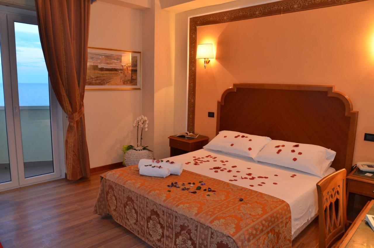 Grand Hotel Montesilvano Marina 외부 사진