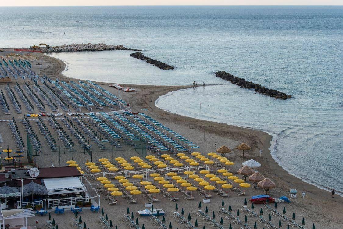 Grand Hotel Montesilvano Marina 외부 사진